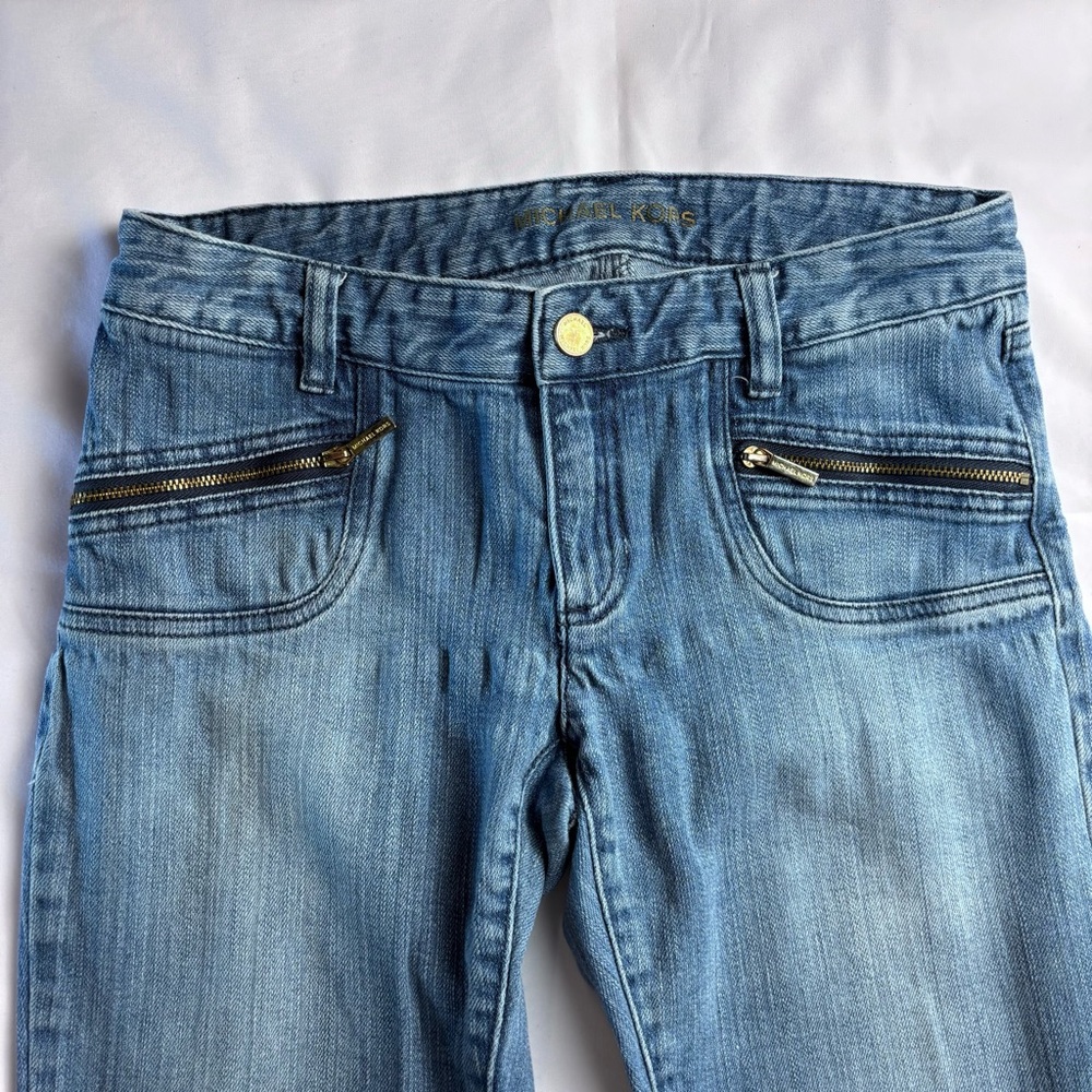 Women’s Michael Kors Blue Jeans.  Size 2. Looks Cool. Zipper Pockets. Fun!